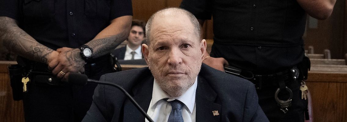 Die Jury für den Weinstein-Prozess steht.