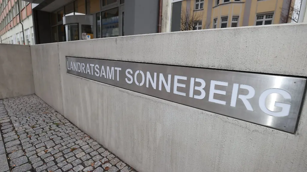 Das-Landratsamt-in-Sonneberg