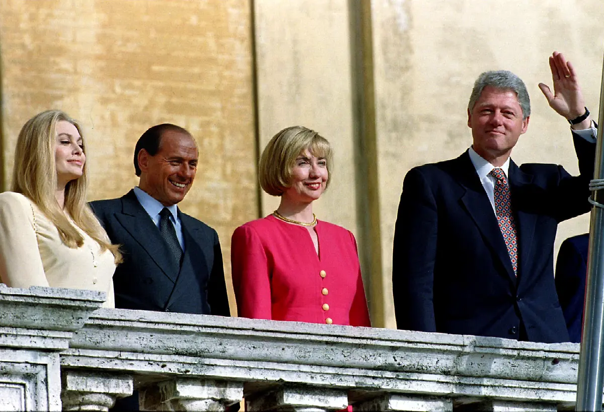 1994-06-02T120000Z-914764507-PBEAHUNGTDB-RTRMADP-3-CLINTON
