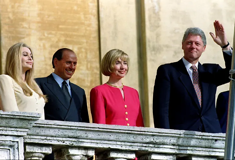 1994-06-02T120000Z-914764507-PBEAHUNGTDB-RTRMADP-3-CLINTON