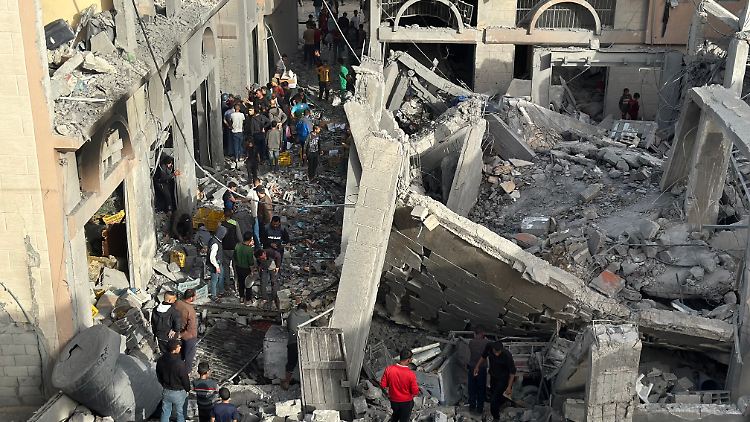 Fast alle 43 Hilfsorganisationen mussten ihre Hilfsleistungen im Zuge des Wiederangriffs Israels aufgeben. 