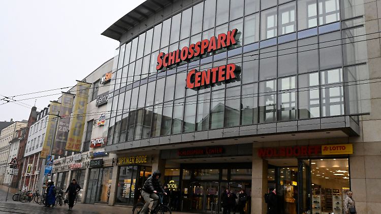 Vor dem Schlossparkcenter in Schwerin endete im Februar eine Auseinandersetzung tödlich. 