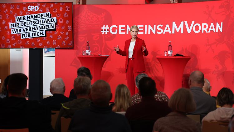 "Ich hätte nicht gedacht am Anfang, dass wir in den Verhandlungen so viel herausholen", sagt Schwesig über den Koalitionsvertrag.