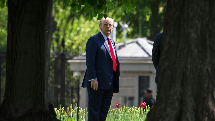 Mehr als die Hälfte der US-Bürger sehen die Wirtschaft unter Trump in schlechterem Zustand. 