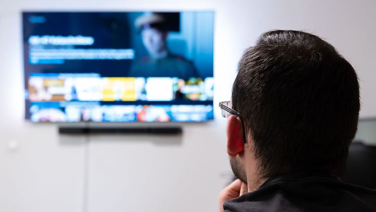 Sparen können Verbraucher beim Streaming, wenn sie Jahres- statt Monatspakete oder Bundles wählen, die verschiedene Portale kombinieren.