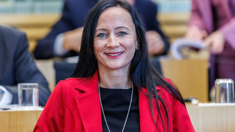 Sie macht Katja Wolf ihren Posten streitig: Die BSW-Landtagsabgeordnete Anke Wirsing.