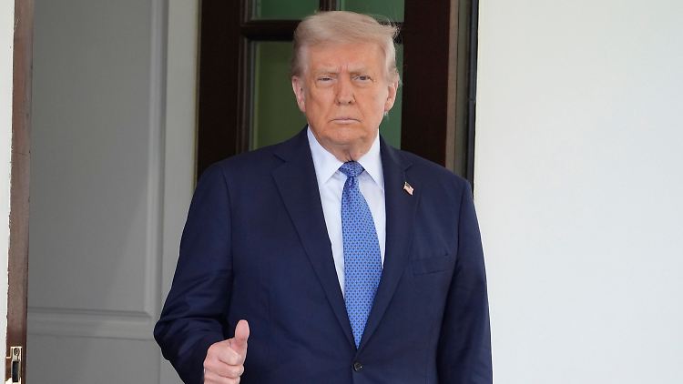 Erst erhob er harte Zölle, dann gab er sich gesprächsbereit, nun erhöht er den Druck erneut: Donald Trump.
