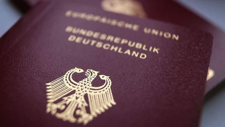 Ab dem 1. Mai lässt sich ein neuer Reisepass nur noch mit einem digitalen Passfoto beantragen.