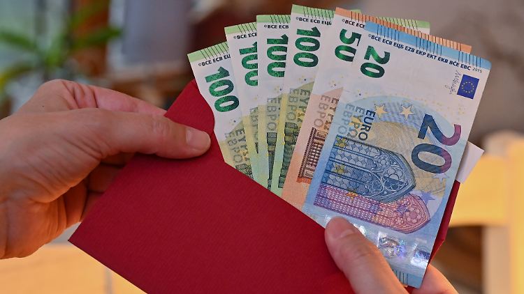 Bargeld und Sichteinlagen machen mehr als ein Drittel der deutschen Geldvermögen aus. 
