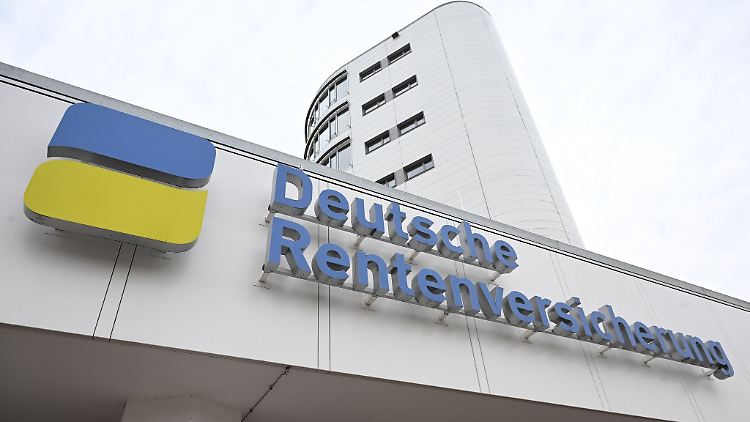 Wenn Arbeitnehmer aus gesundheitlichen Gründen nicht mehr voll arbeitsfähig sind, können sie eine Erwerbsminderungsrente beantragen.