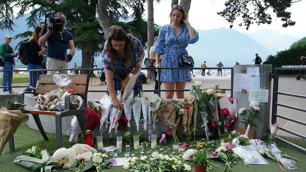 11fbed1aa288cb981841b7fb00b8256d