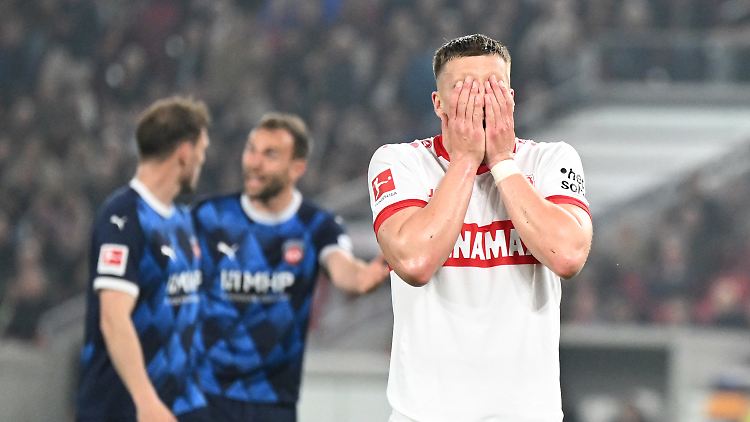 Stuttgarts Ermedin Demirovic reagierte nach einer vergebenen Torchance dem späteren Endstand angemessen. 