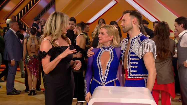 Frauke Ludowig interviewt Jeanette Biedermann und Vadim Garbuzov nach ihrem "Let's Dance"-Aus.
