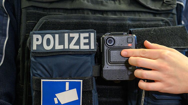 Ein Experte nennt das Fehlen von Bodycam-Aufnahmen einen "Skandal". 