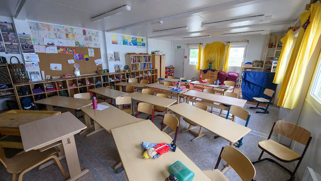 Blick-in-ein-Klassenzimmer-der-Neue-Waldorfschule-Dresden