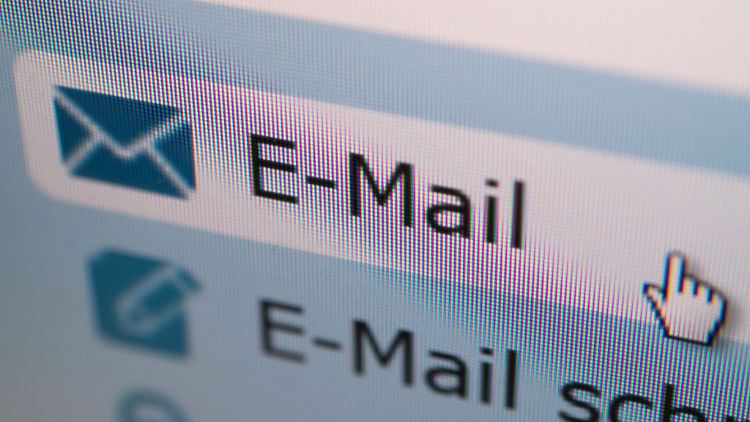 Zur Kontrolle: Manchmal möchten Arbeitgeber die geschäftlichen Mails der Angestellten mitlesen.