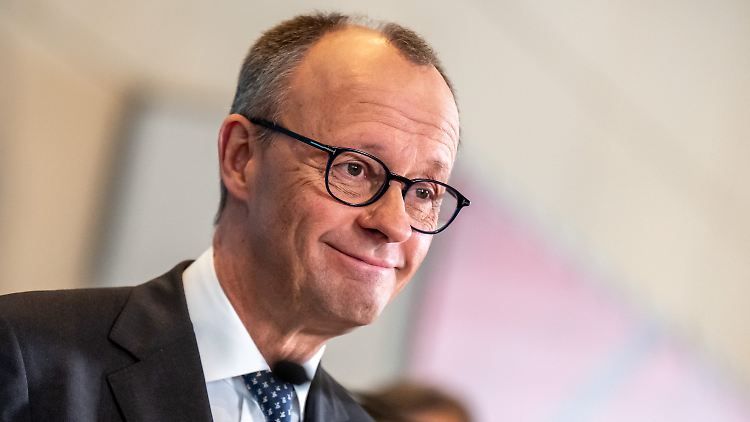 Die künftigen Kabinettsmitglieder der CDU sollen am Nachmittag auf einem kleinen Parteitag in Berlin vorgestellt werden.