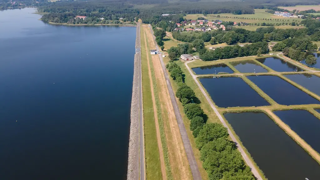 Die-Angelteiche-der-Kreba-Fisch-GmbH-r-hinter-der-Talsperre-Quitzdorf