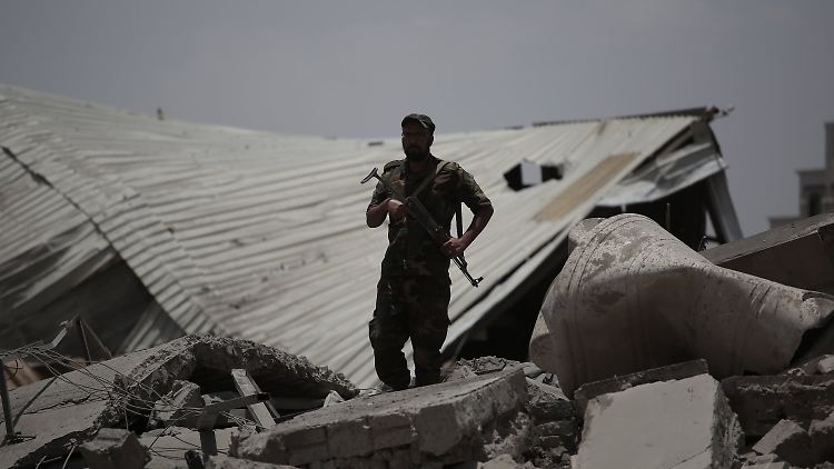 Das US-Militär hat nach eigenen Angaben bisher mehr als 800 Ziele im Jemen angegriffen und dabei "Hunderte Huthi-Kämpfer" und auch Anführer getötet.