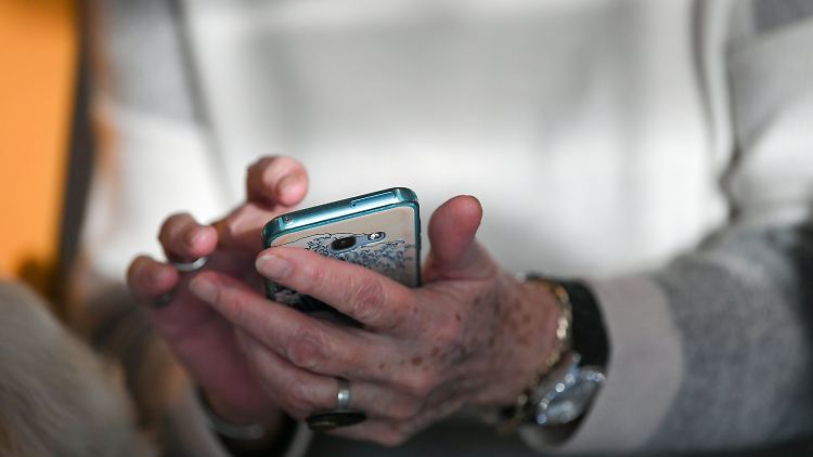 Digitale Teilhabe ist für Jüngere völlig selbstverständlich, aber nicht für Senioren.