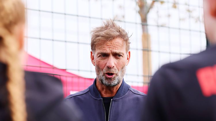 Jürgen Klopp wird mit seinem neuen Look nach Liverpool reisen.