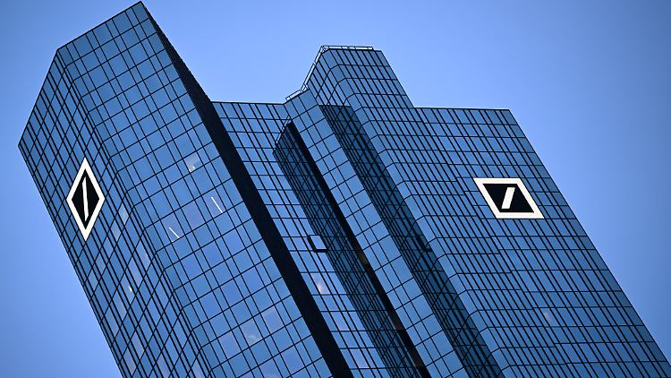 Die Deutsche Bank freut sich über den höchsten Quartalsgewinn seit 14 Jahren.