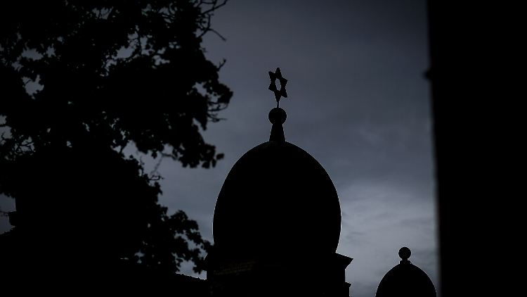 2019 hatte der Rechtsextremist Stephan B., die Synagoge bewaffnet zu stürmen.
