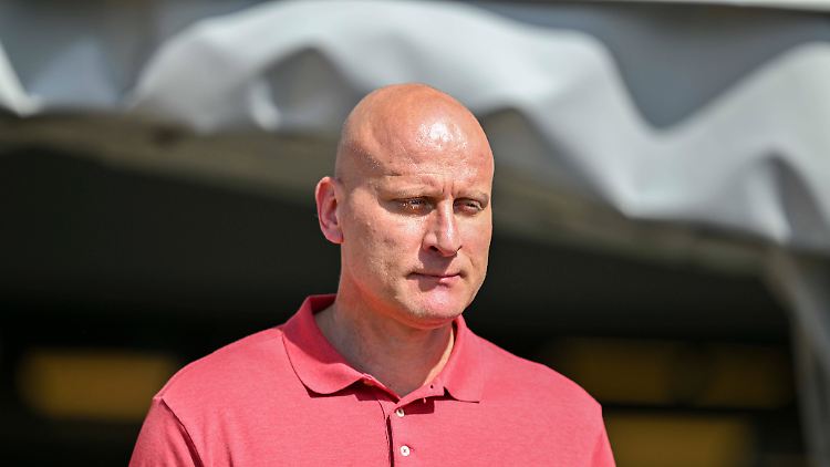 Früher DFB-Hüne, heute Trainer in Österreich: Der Mecklenburger Carsten Jancker.