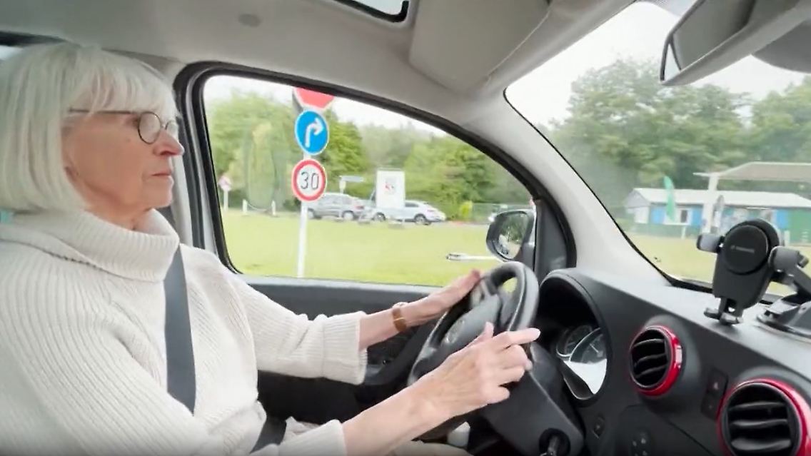SeniorenAmSteuer.jpg