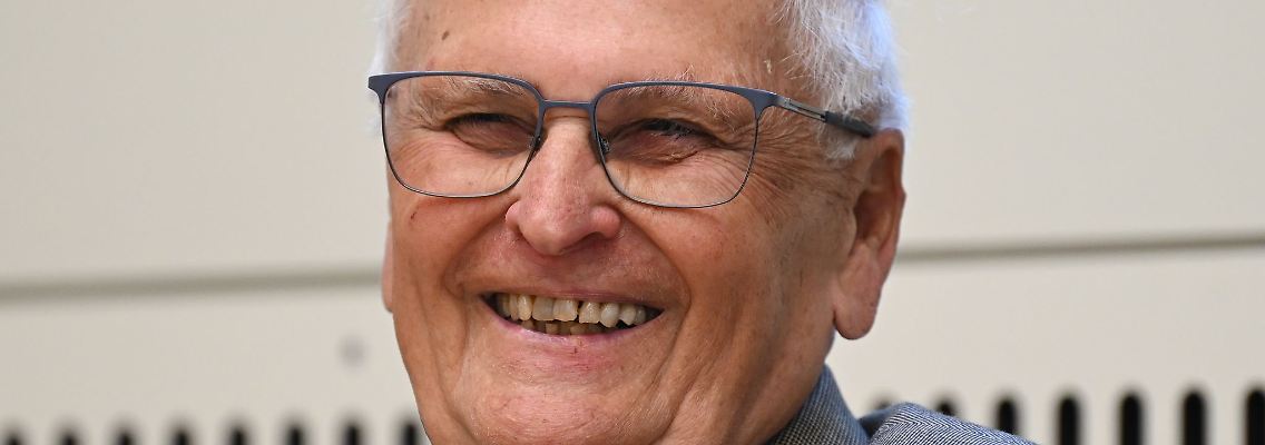 Gut gelaunt vor Gericht: Theo Zwanziger