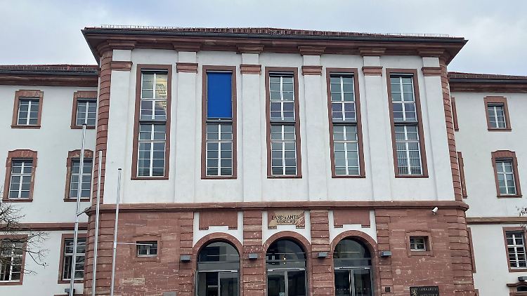 Der Verstorbene hätte sich möglicherweise vor dem Landgericht Hanau verantworten müssen.