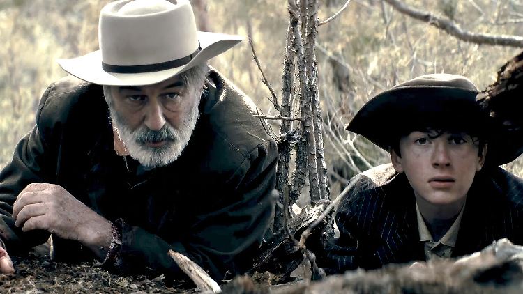 Schlagen sich in "Rust" gemeinsam durch: der Bandit Harland Rust (Alec Baldwin) und der Junge Lucas (Patrick Scott McDermott).  