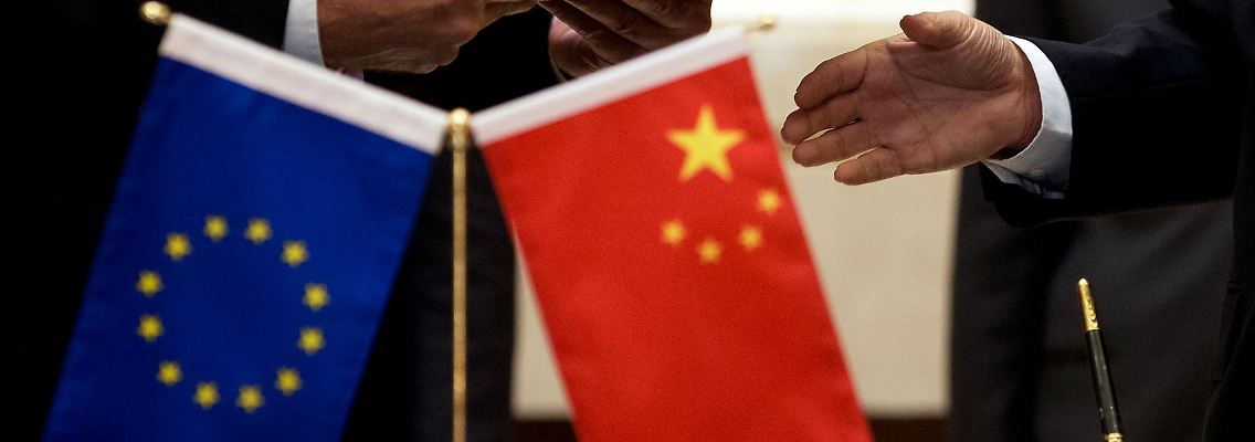 Annäherung nach Jahren des Streits? China hebt nach Angaben des Europäischen Parlaments Sanktionen auf. (Symbolbild)