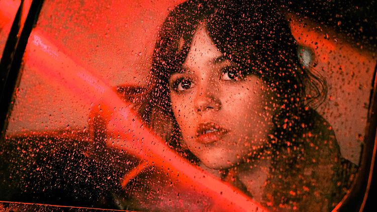 Im Auto geschlafen und auf Antwort gewartet: Jenna Ortega über ihre rauen Anfänge in Hollywood. Hier in einer Szene aus ihrem neuen Film "Hurry Up Tomorrow".