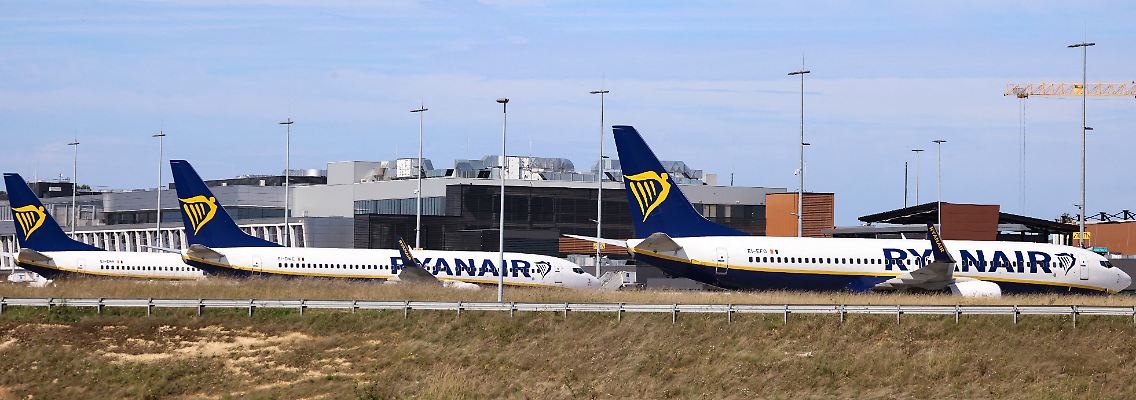 AFP__20230814__33R86UQ__v1__HighRes__BelgiumTransportAirStrikePilotsRyanair.jpg