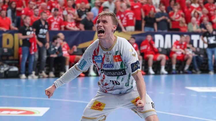 Gisli Kristjansson war der umjubelte Matchwinner.