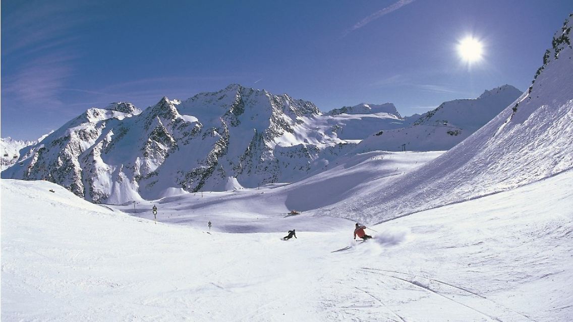Sonne, Firn und Pistenspaß warten in Tirol.