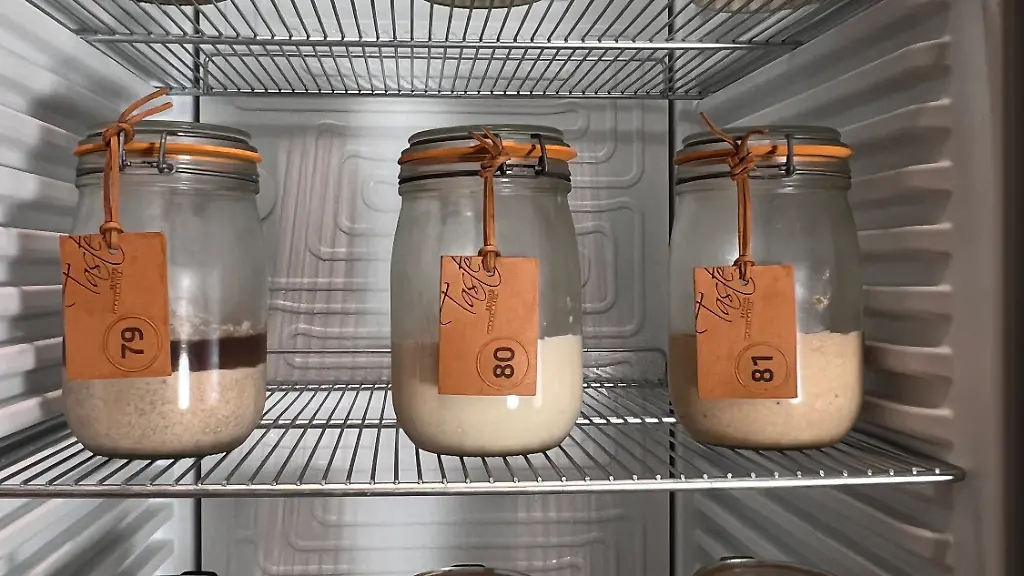 e848b3bcf18f4b7bf65aca0cbab2ab37