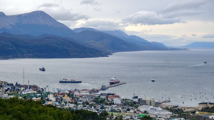 Laut USGS lag das Zentrum des Bebens 219 Kilometer südlich von Ushuaia in einer Tiefe von zehn Kilometern.