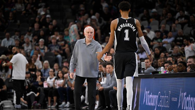 Coach Pop bei einem seiner letzten Spiele im Oktober 2024.