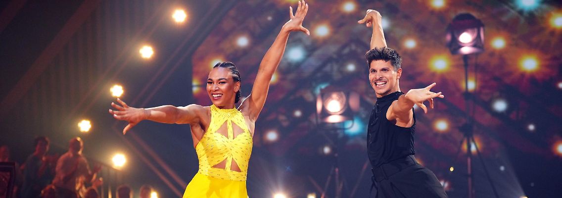 Marie Mouroum und Alexandru Ionel tanzten bei den Magic Moments einen Freestyle.
