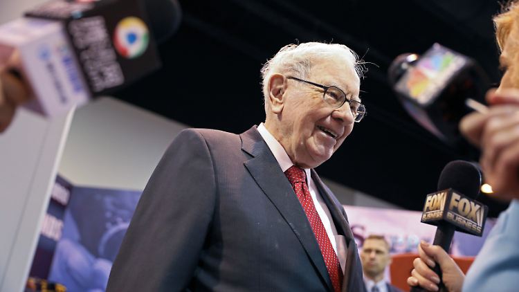 Buffett kaufte Berkshire Hathaway in den 1960er Jahren.