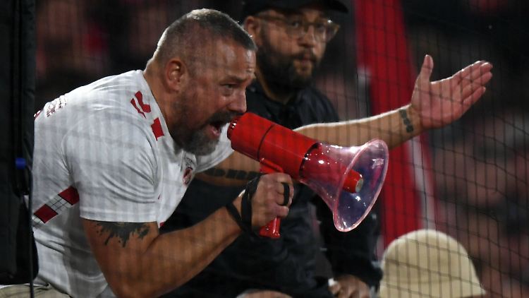 Die Kölner Fans schoben Frust.