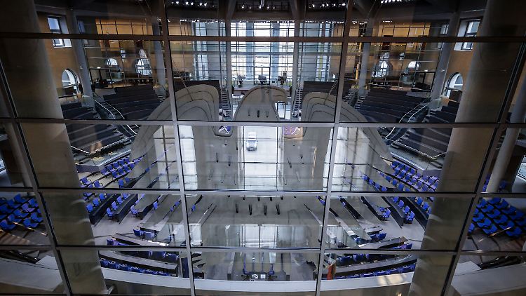 Im Bundestag werden die neuen Kabinettmitglieder ihren Amtseid ablegen. 