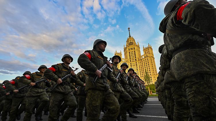 Die Proben für die Siegesparade in Moskau haben bereits begonnen. 