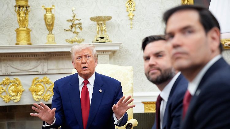 Donald Trump kann sich offenbar JD Vance und Marco Rubio als seine Nachfolger vorstellen. 