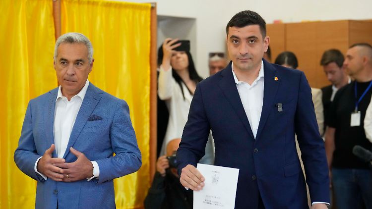 Spricht schon davon, Geschichte geschrieben zu haben: George Simion.