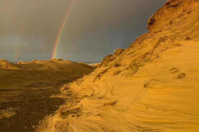 80-81-Sylt-Wenningstedt-Duenen-auf-dem-Roten-Kliff-Sturm-Regenbogen-20111210-0877