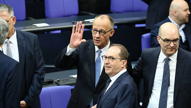 Beginnen heute mit der Arbeit: Merz und Dobrindt.
