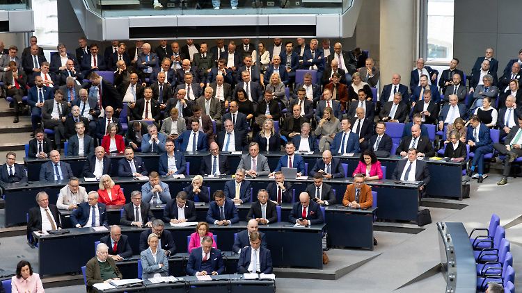 Die AfD-Fraktion ist in dieser Legislaturperiode dennoch so groß wie nie zuvor.